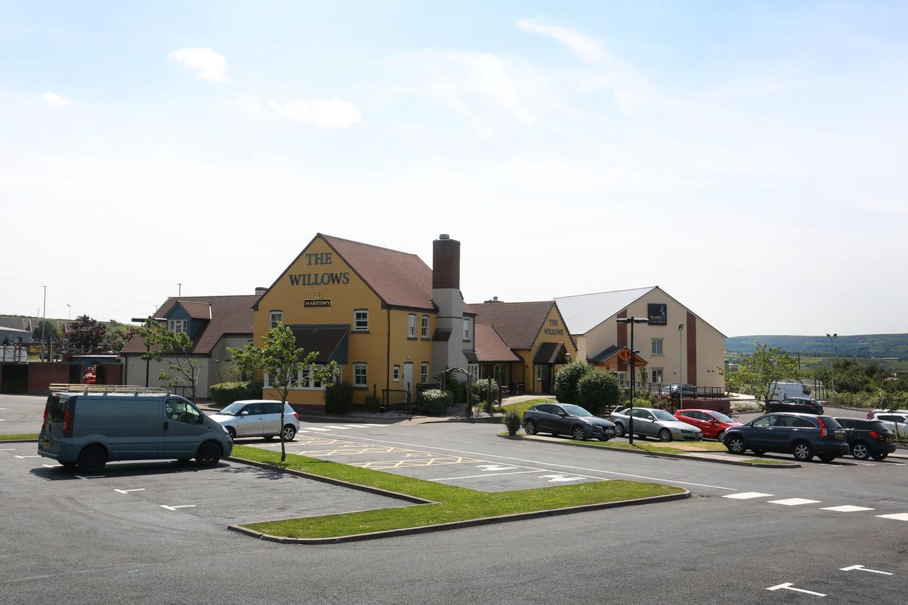 Willows, Blackburn By Marston'S Inn 외부 사진