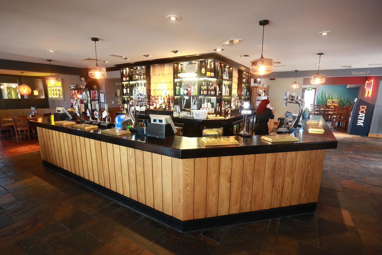 Willows, Blackburn By Marston'S Inn 외부 사진